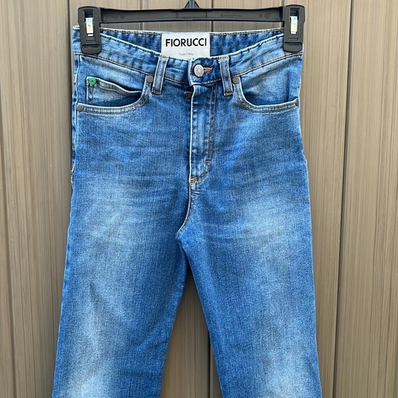 Fiorucci High Rise  Medium Wash Whiskering & Fading Slightly Flare Jeans sz 24 - Picture 2 of 16